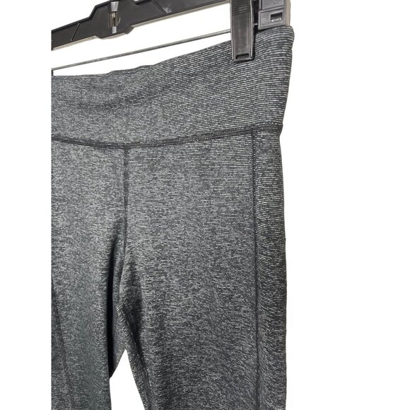 Under Armour Medium Gray Black Cropped Yoga Leggings - Picture 6 of 12